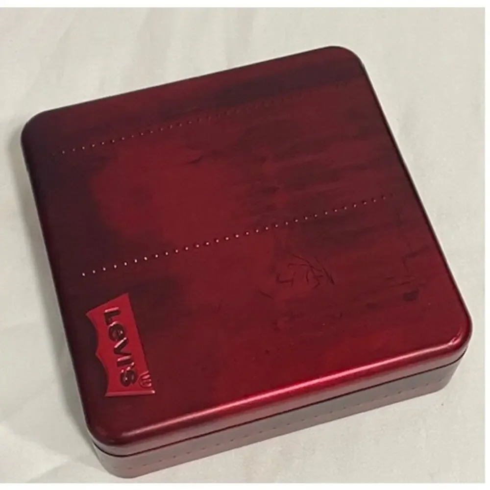 NWT Levi's Black Leather Wallet Credit Card Magnetic Clip ID Sleeve
